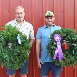 2021 Wreath contest champion in both classes, The Christmas Farm from Mindoro, Chris Youngbauer and Justin Miller